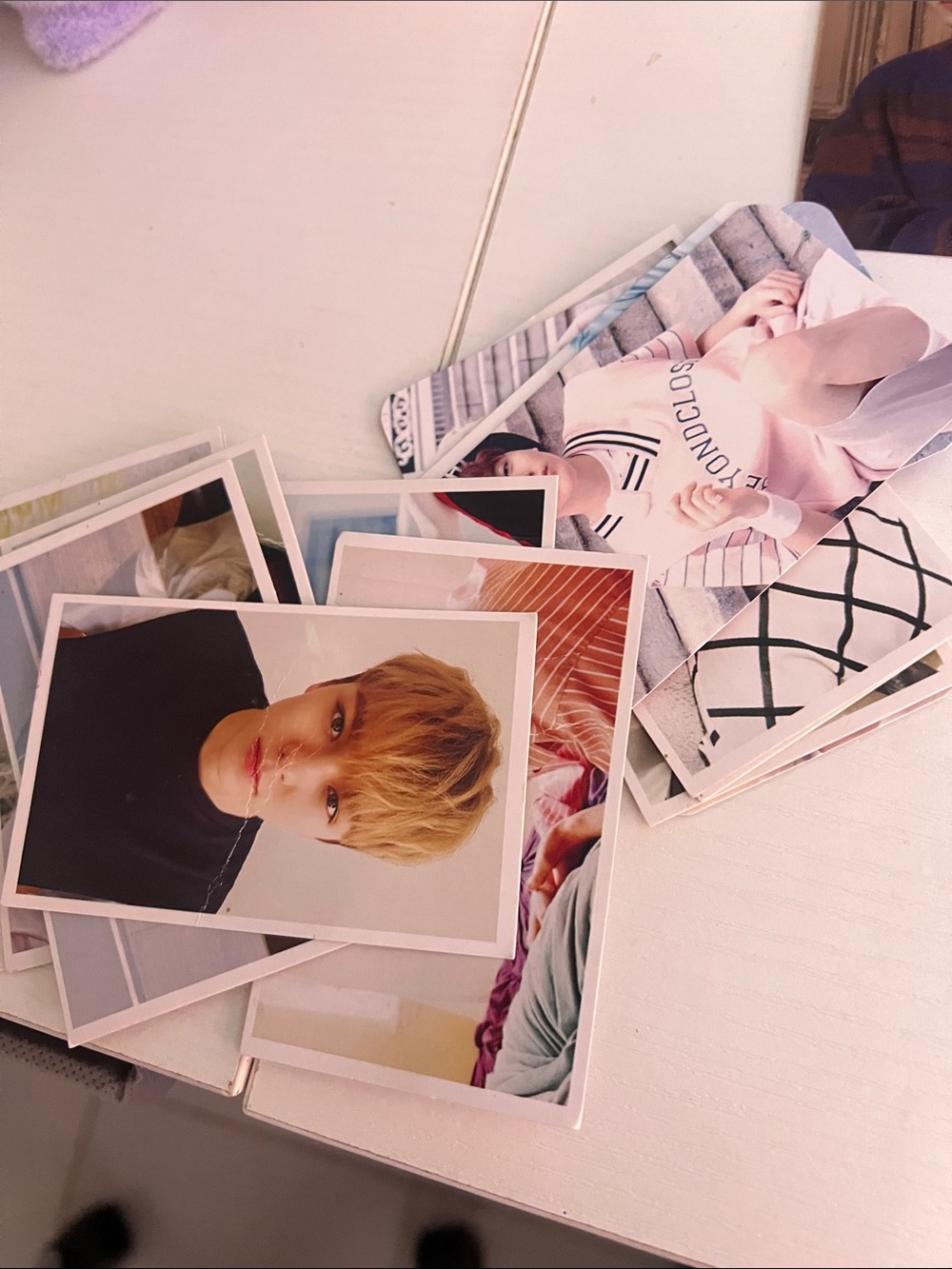 Various Kpop Artists Photocards! Read description - Picture 4 of 4